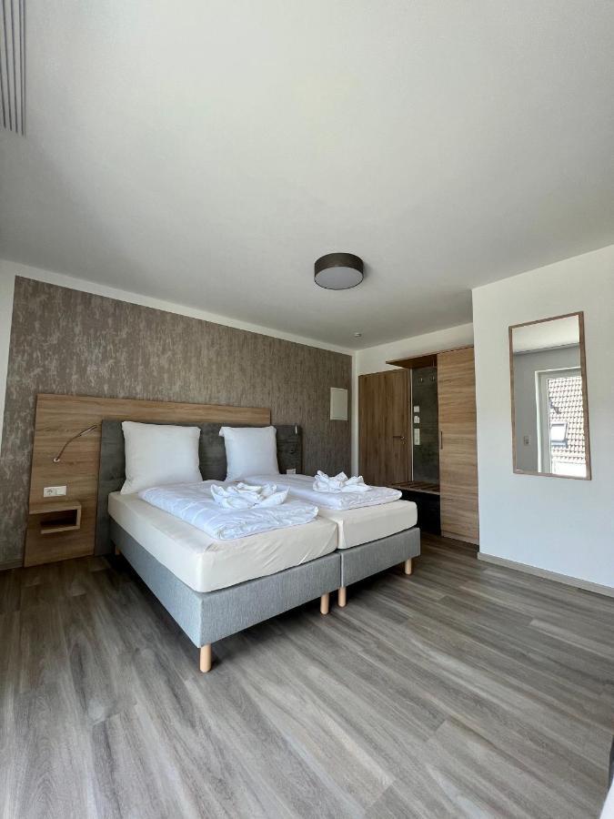 Doppelzimmer mit Balkon